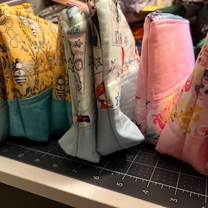 Bolsa con cremallera / Bolsa de maquillaje / Bolsa con cremallera hecha a mano / Regalo bonito y fácil / Bolsa para cosas pequeñas / Organizador de bolsos / Bolsa para mamá / Bolsa para enfermera
