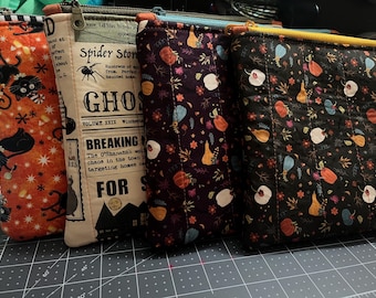 Fall Halloween Flat Quilted Zipper Pouch, Handmade Zipper Bag, Easy Pretty Giftable, Trick or Treat, Small Stuff Bag, Purse Organization