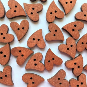 Zeyune 200 Pcs Heart Buttons Wooden Buttons in Bulk Valentine's Day Buttons  for Crafting Wooden Buttons for Crafts with 2 Holes Vintage Mixed Sewing