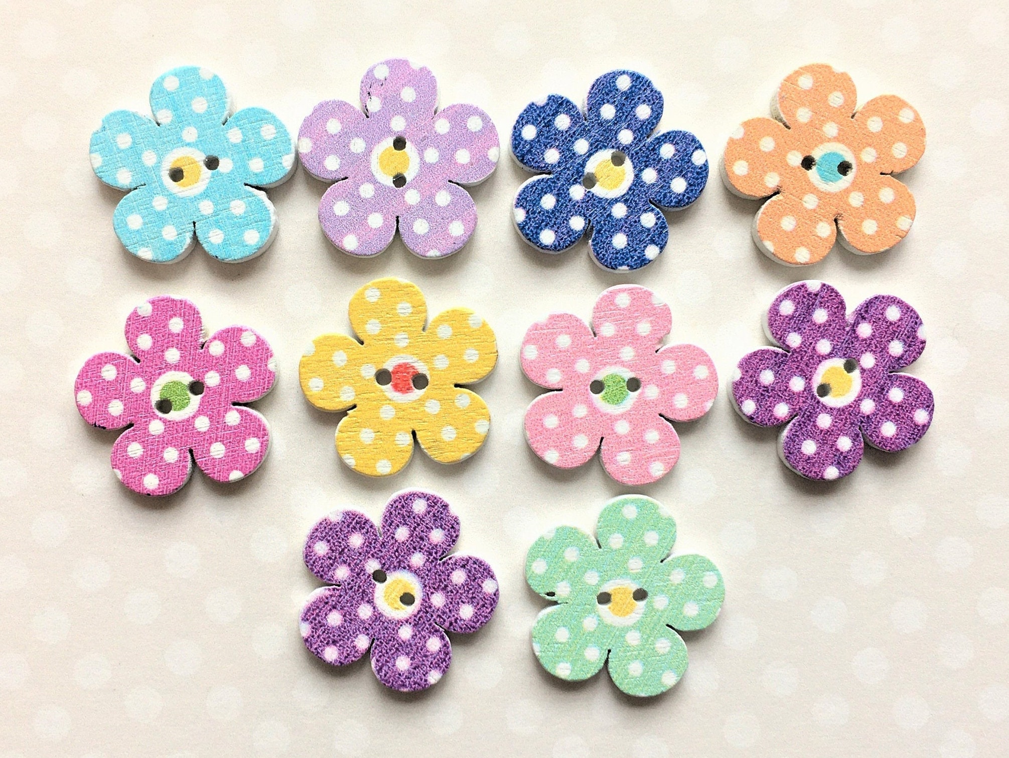 Giant Flower Buttons, Giant CREAM Flower Buttons 6.5cm, Extra Large Buttons,  Huge Novelty Button, Giant Children's Buttons, UK Buttons Shop 