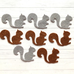 8 x Mini écureuils découpés en feutre, écureuils prédécoupés, écureuils en feutre rouges et gris, décoration écureuil, hauts de forme pour cartes écureuil.