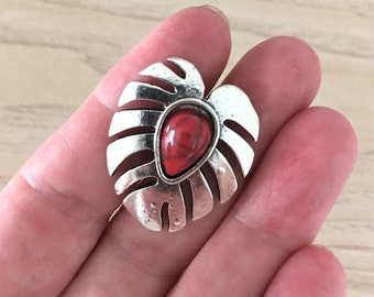 30mm X 25mm SILVER TONE METAL Leaf With Resin Cabochon Shank