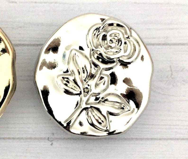 Rose design metal shank buttons 18mm and 23mm image 5