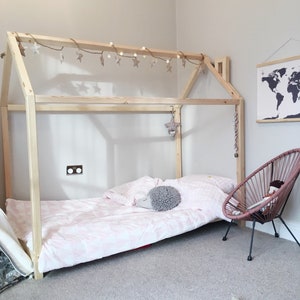 girls single bed and mattress