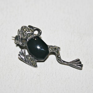 Vintage Sterling Silver Marcasite Frog Brooch