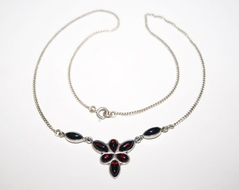 Vintage Sterling Silver Garnet Pendant Necklace