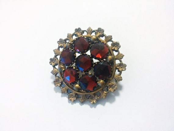 Antique Victorian Vauxhall Glass Brooch - Garnet G