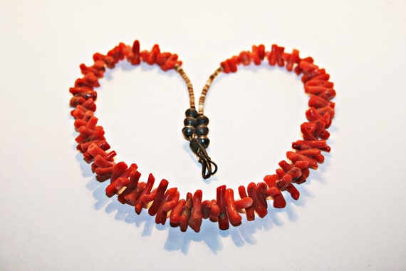 Native American Hogan Bead Rare Vintage Navajo Coral Sterling Silver Necklace Native American Hogan Bead Rare Vintage Navajo Coral Sterling Silver Necklace