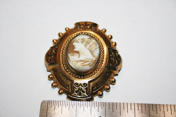 Vintage Hand Carved Gold Tone Cameo Brooch - image 3