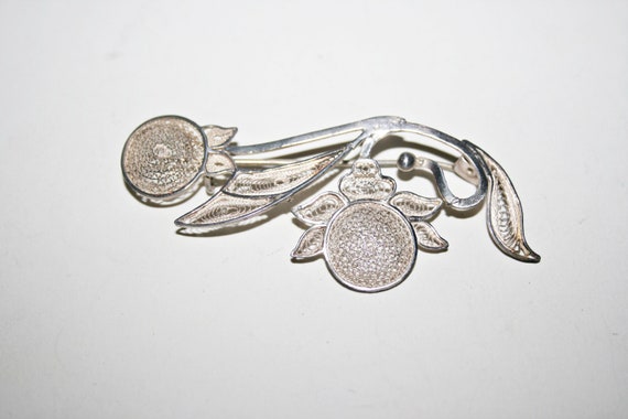 Vintage Sterling Silver Floral Filigree Brooch - image 1