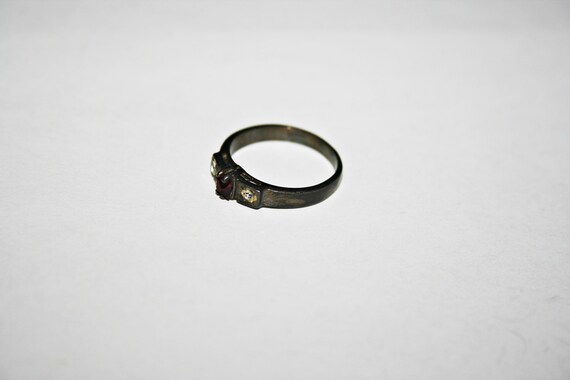 Size 5 - Vintage Sterling Silver Garnet Ring - image 4