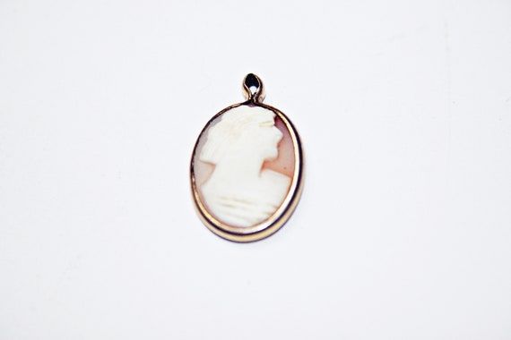 Vintage Gold Filled Hand Carved Shell Cameo Penda… - image 4