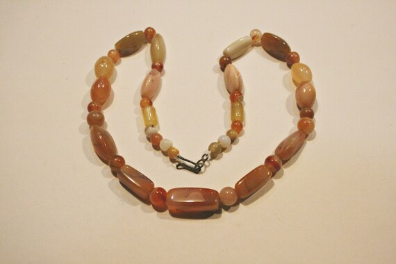 Vintage Polished Agate Stone Beaded Necklace - image 6