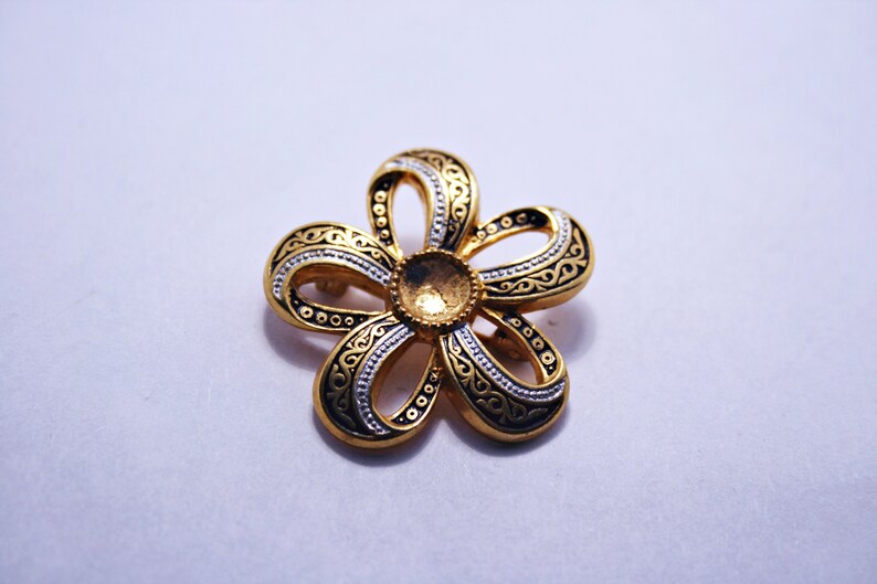 Vintage Damascene Style Flower Brooch