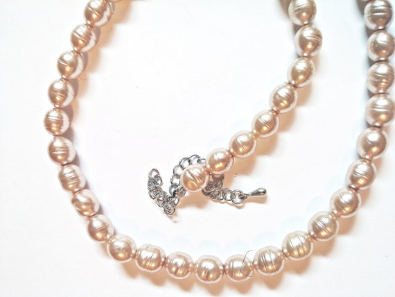 Vintage Faux Pearl Necklace - image 8