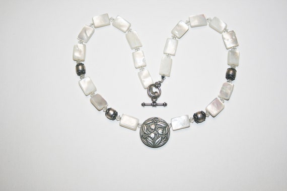 Vintage Mother of Pearl Necklace - image 1