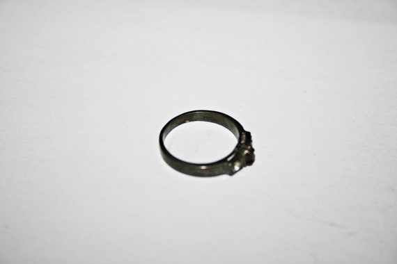 Size 5 - Vintage Sterling Silver Garnet Ring - image 5