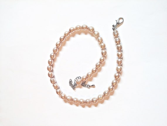 Vintage Faux Pearl Necklace - image 4