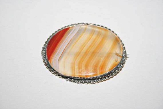 Antique Victorian Scottish Banded Agate Brooch