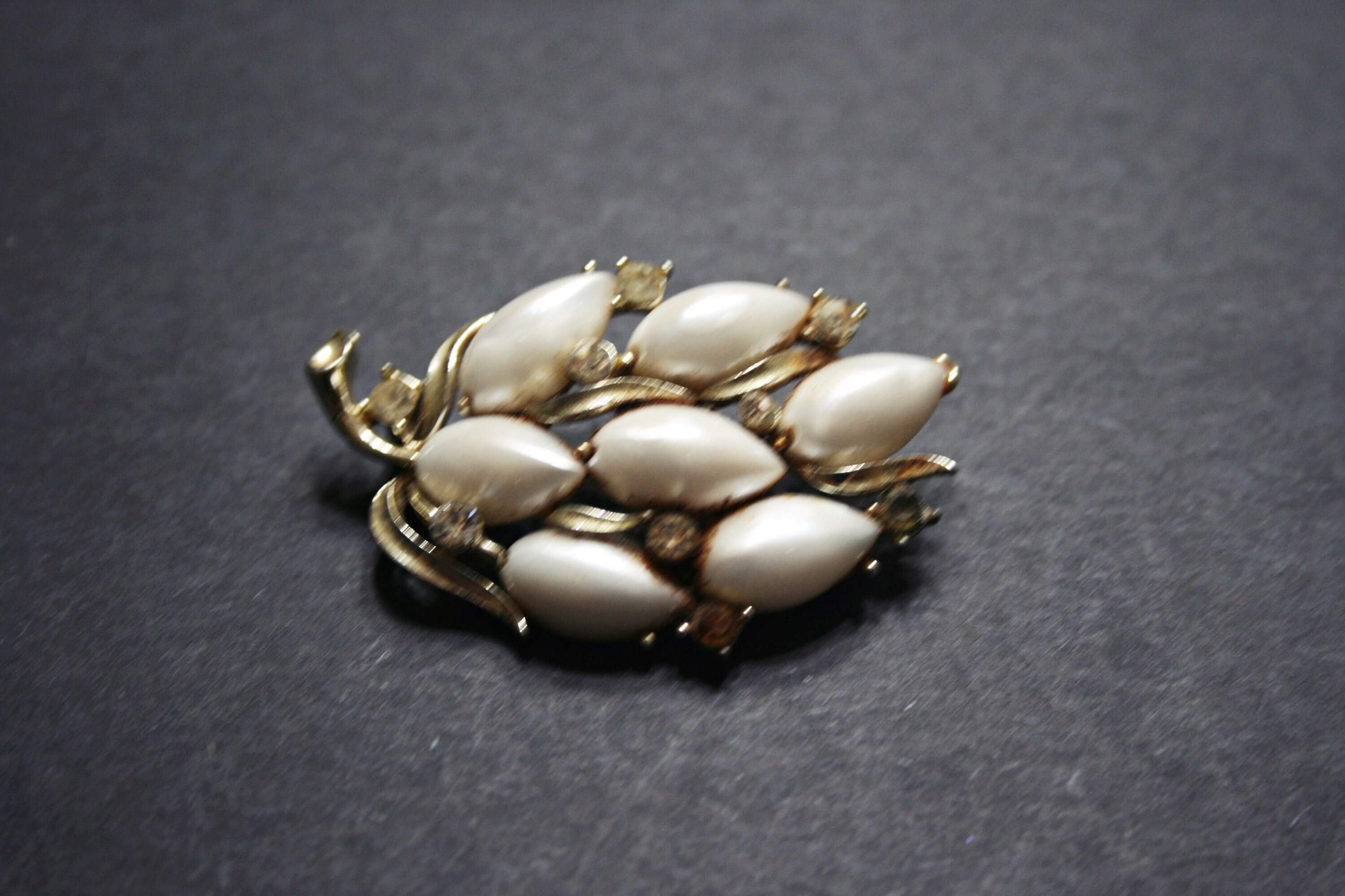C1950s Lisner Vintage Faux Pearl and Rhinestone Leaf Brooch