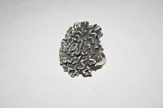 Size 8.5 - Huge Vintage Sterling Silver Floral Ri… - image 4