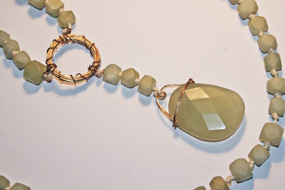 Vintage Celadon Green Soapstone Sautoir Necklace - image 2