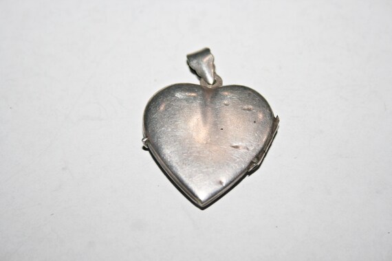 Vintage Sterling Silver Heart Locket - image 3