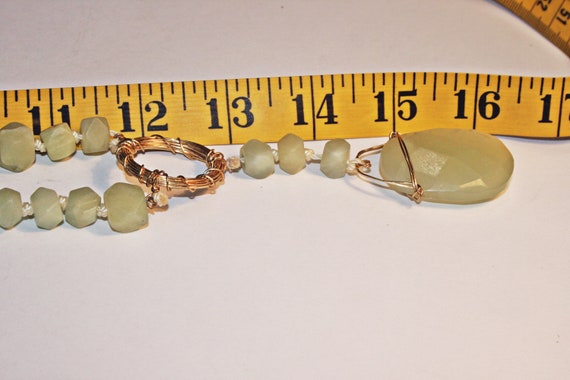 Vintage Celadon Green Soapstone Sautoir Necklace - image 3