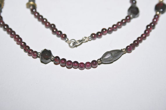 Vintage Boho Garnet Beaded Necklace - image 4