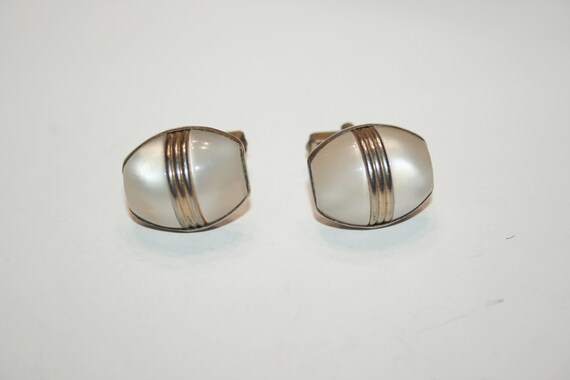 Vintage White Lucite Cuff Links - image 3