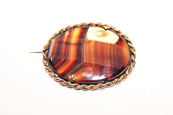 Antique Victorian Scottish Banded Agate Brooch