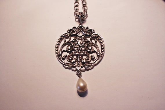 Vintage Avon Silver Tone Ornate Drop Necklace - image 7