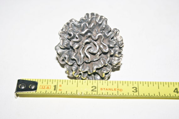 Size 8.5 - Huge Vintage Sterling Silver Floral Ri… - image 3