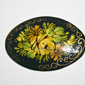 Broche floral vintage de laca rusa