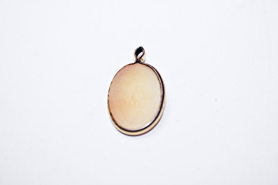 Vintage Gold Filled Hand Carved Shell Cameo Penda… - image 2