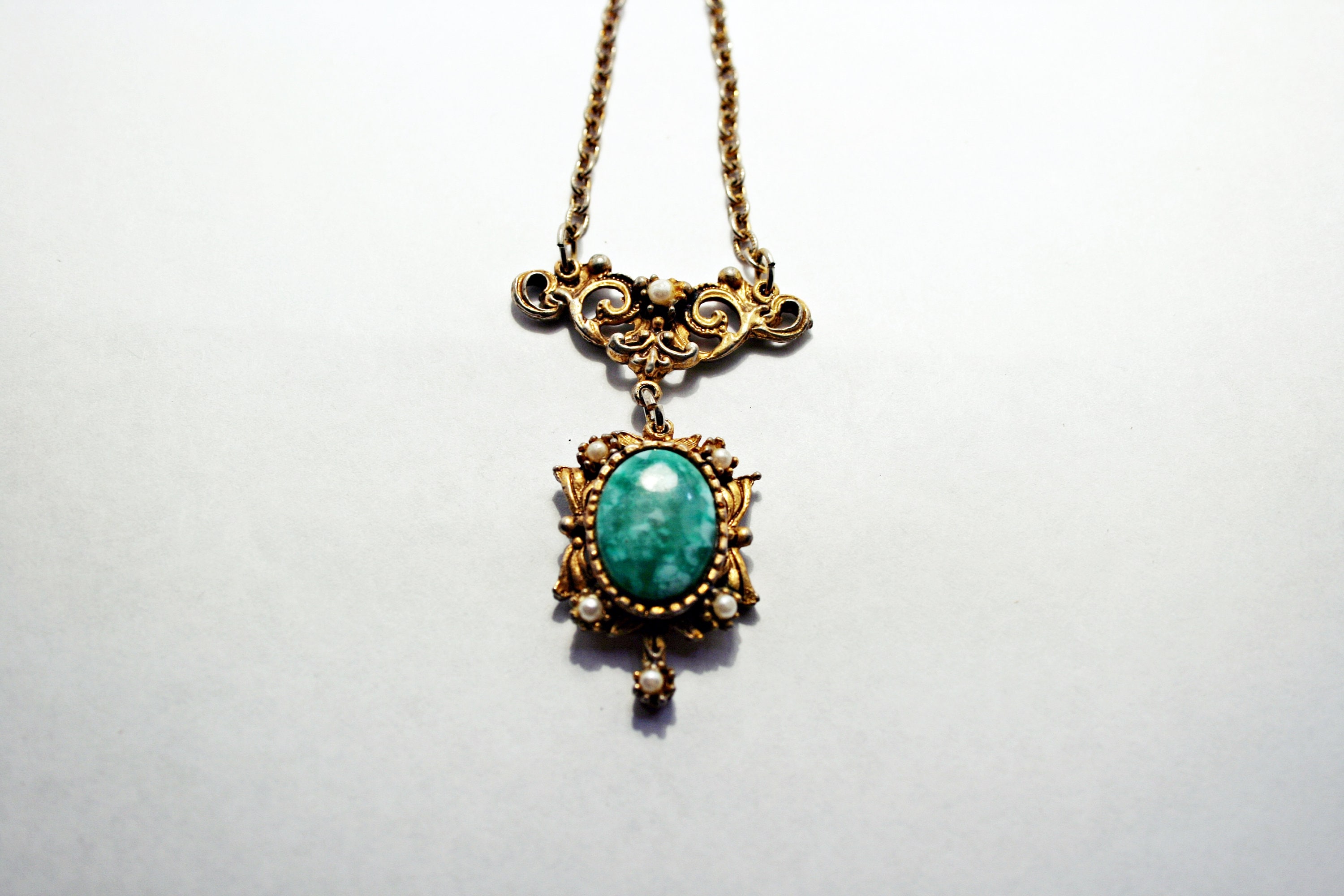 Vintage Jellyfish Necklace Green Peking Glass Fringed Tassels