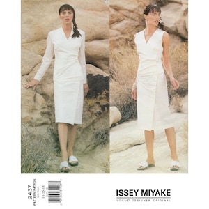 Vintage 1990s Vogue Designer Pattern V2437 Vogue 2437 Issey Miyake Three Piece Outfit Avant Garde 90s Sewing Pattern Jacket Skirt Top