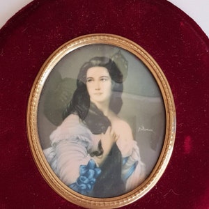 Vintage Italian Portrait Frame: Burgundy Velvet & Wood Wall Art