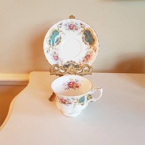 Vintage Royal Albert Berkeley Tea Cup & Saucer – Bone China Floral Set, Made in England