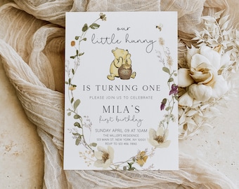 Klassieke Winnie de Pooh verjaardagsuitnodiging, Winnie de Pooh verjaardagsuitnodiging, Little Hunny 1e verjaardagsuitnodiging, bloemen, meisje, sjabloon