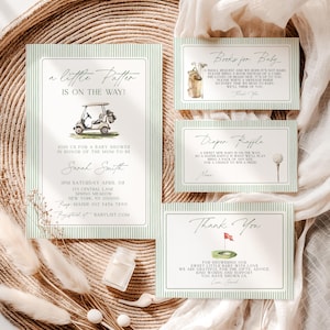 Puede incluir: Un juego de invitaciones para baby shower con temática de golf. La invitación presenta una ilustración de carrito de golf y texto, con tarjetas coordinadas para libros, rifa de pañales y notas de agradecimiento. La combinación de colores es verde y blanco.