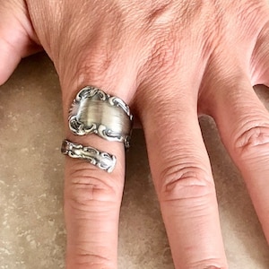 19th century 925 sterling silver spoon ring, swirl design, classic vintage silverware jewelry, double wrapped spoon, adjustable handmade