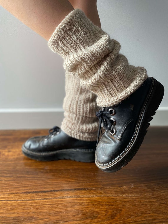 Short leg warmers top