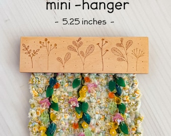 Engraved Birch Wood Tapestry Hanger, Textile Display (5.25 Inches)