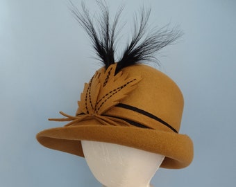 Reproduction 1916 Felt hat, Tan with Black Feathers and Ribbon