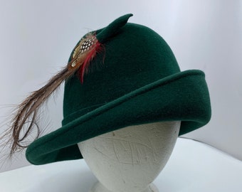 1960's Vintage Ladies Green Felt hat, Womens Velour felt hat green, size 7 1/8