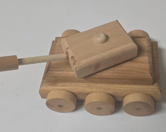 Carro armato giocattolo in legno fatto a mano personalizzato
