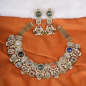 Kundan Necklace with Earrings / Party Jewelry / Indian High End Jewelry / Designer Necklace