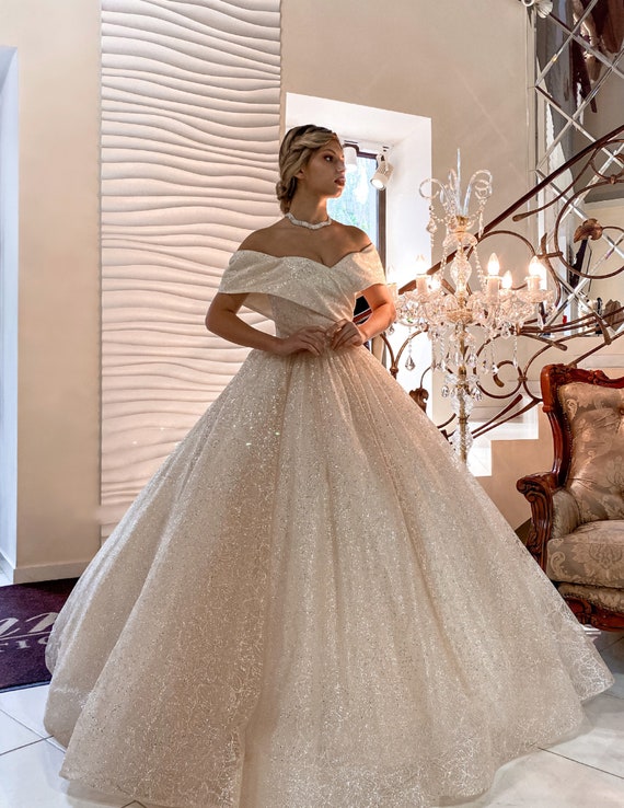 Extravagant wedding dresses princess