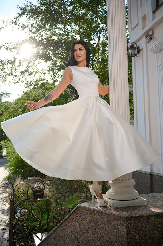 Short Wedding Dress Satin Wedding Dress Minimalist Wedding Dress Tea Length Wedding Dress Casual Wedding Dress Modest Wedding Dress Custom